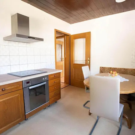 Διαμέρισμα & Pristov *