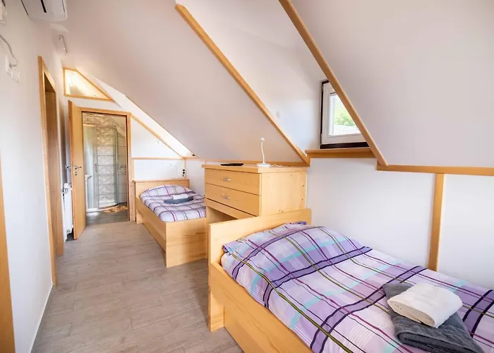 & Pristov * ゴレンスカ地方